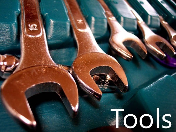 Set of wrenches: Tools