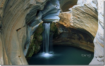 Small waterfall, Hamersley Gorge, Karijini National Park, Western Australia, Australia, Oceania