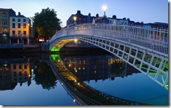 Ha'penny bridge and River Liffey at night, Dublin, Ireland