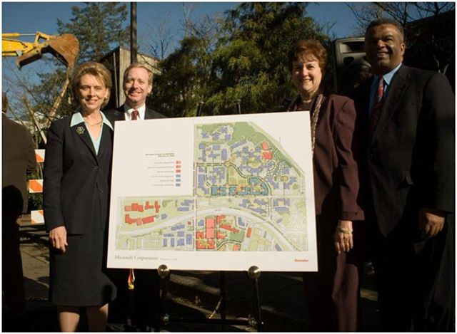Washington Governor Chris Gregoire, Microsoft senior vice president Brad Smith, then Redmond Mayor Rosemarie Ives and King County Executive Ron Sims at the groundbreaking of Microsoft’s campus expansion, February 6, 2006.