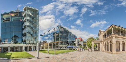The new Science and Engineering Center (left) on the QUT campus